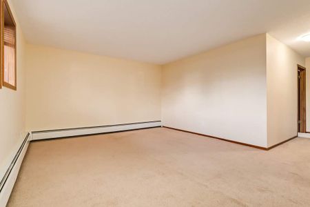 Renovated Suite - 2 Bedroom - Photo 5