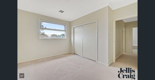 Luxe Townhouse Made For Entertainers - Photo 1