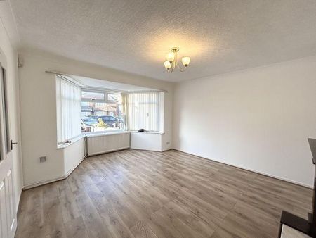 3 bedroom semi-detached house to rent - Photo 2