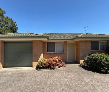 Cozy Townhouse for over 55's - Photo 2
