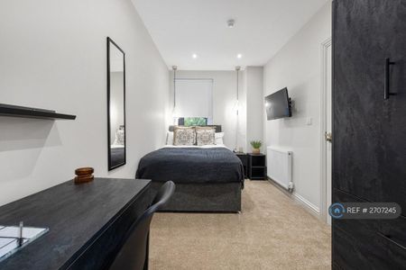 1 bedroom in a house share to rent - Photo 3