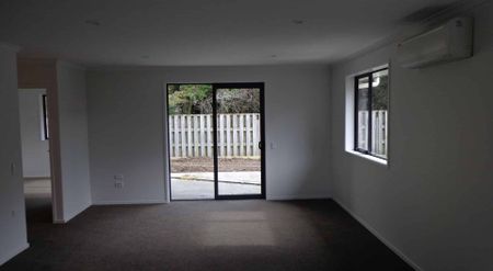 2/206 Te Kowhai Road - Photo 2