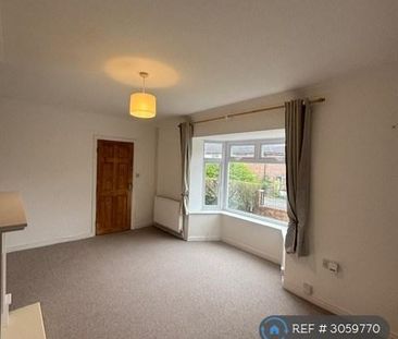 3 bedroom semi-detached house to rent - Photo 2