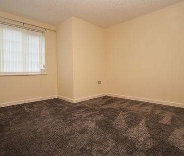 Flat in Pennine View Close, Carlisle - Photo 4