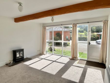 3 bedroom Three Bedroom Barn Conversion to rent - Photo 3