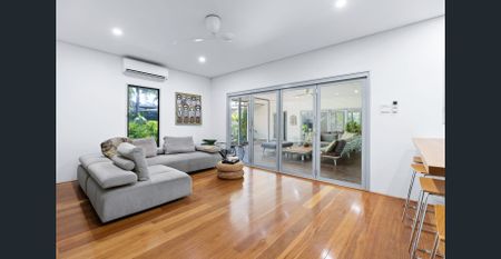 "Sunset Stunner" - Photo 3