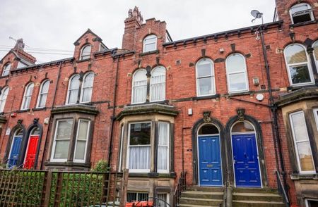 31 St. Michaels Road, Leeds, LS6 3BG - Photo 5