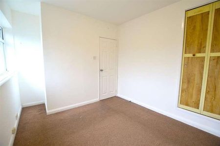 Furnival Avenue, Slough, SL2 - Photo 5