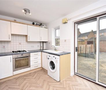 2 bedroom terraced house to rent - Photo 3