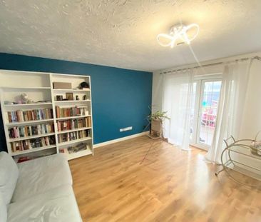 3 bedroom semi-detached house to rent - Photo 4