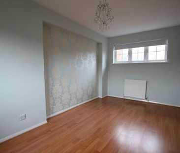 4 bedroom detached house to rent - Photo 4