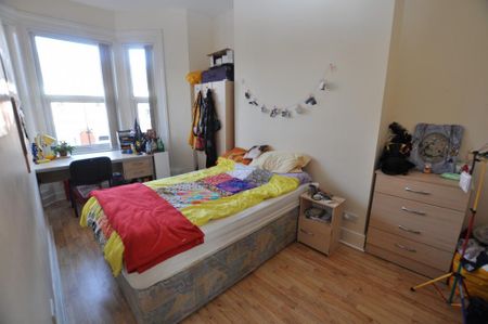 8 bedroom terraced house to rent - Photo 5