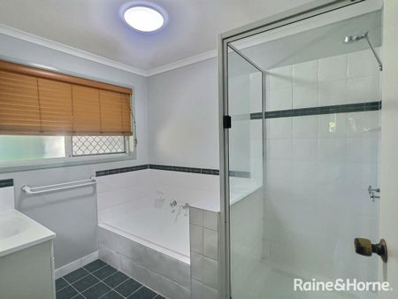 12 Ceri Court, New Auckland, QLD 4680 - Photo 2