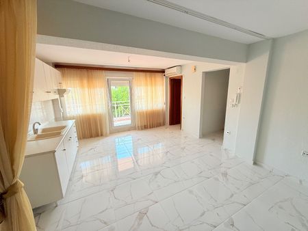 Studio/Γκαρσονιέρα για ενοικίαση Καπνικός Σταθμός (Κατερίνη) - Φωτογραφία 2