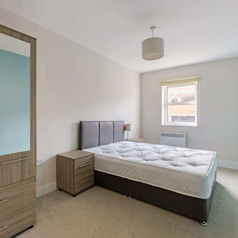 2 bedroom flat to rent - Photo 1