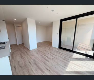 1815/6 Penaluna Place, Adelaide, SA 5000 - Photo 4