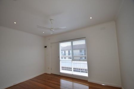 Unit 11/125 Grange Road, Glen Huntly. - Photo 5