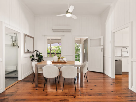 Character Home with Dual Living in Prime Inner-City Location - Photo 2