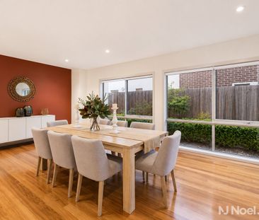 1 Sentinel Way, DONCASTER - Photo 2