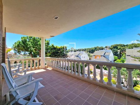 4 Bedroom house / villa with 500m² garden for rent in Cunit, Costa Dorada - Foto 5
