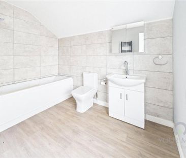 2 bedroom terraced house to rent - Photo 3