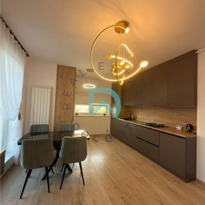 Apartament 3 camere - Penthouse in Tractorul, 71 mp - Brasov - Photo 1