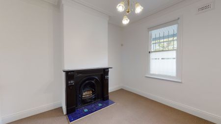 Charming 3-Bedroom Terrace in the Heart of Carlton - Photo 5