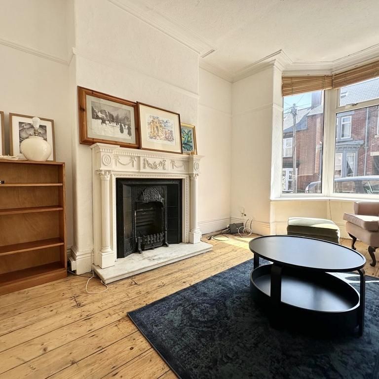 1 bedroom in a house share to rent - Photo 1