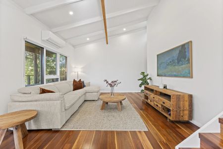 Tranquil Tree-Top Living in Mount Keira - Photo 2
