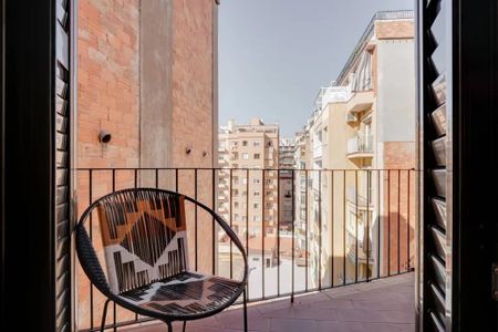 Carrer de Sepúlveda, Barcelona, Catalonia 08015 - Photo 2