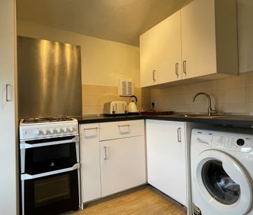 Lewisham Way, Brockley, SE4, London - Photo 6