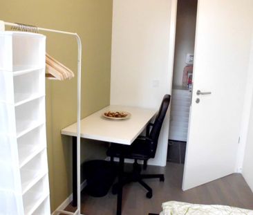 Room in Bernhard-Weiß-Straße, Berlin for 51 m² with 3 bedrooms - Photo 5