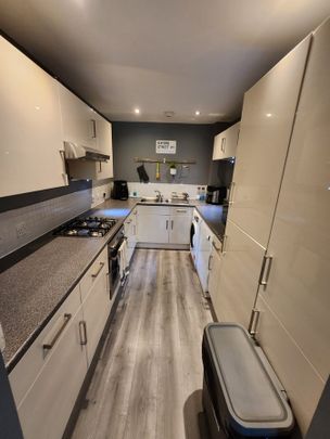 Netherheys Drive, London, CR2 6 - Photo 1