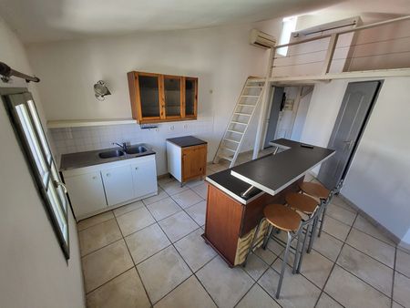 NIMES CENTRE ECUSSON- T2 BIS de 42.78 m2 ., - Photo 4