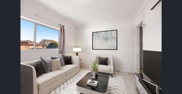 Central One Bedroom Apartment - Photo 1