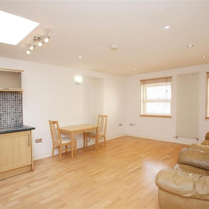 1 bedroom flat to rent - Photo 1