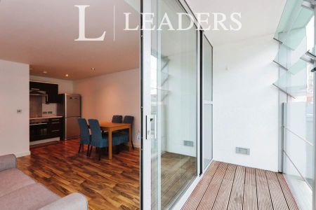 1 bedroom apartment to rent City Point, 1 Solly Street, Sheffield, S1 - Photo 4