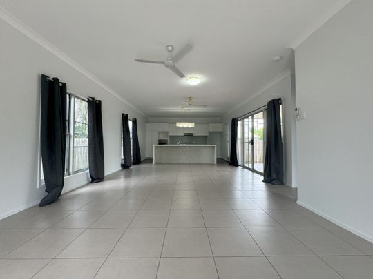 PRIVATE AND LOW MAINTENANCE 3 BEDROOM HOME IN PERFECT LOCATION - Photo 1