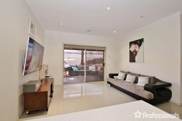 2/116 Kelvinside Road, Noble Park VIC 3174 - Photo 1