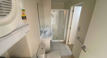 2 Bedroom Newmarket Apartment - Photo 5