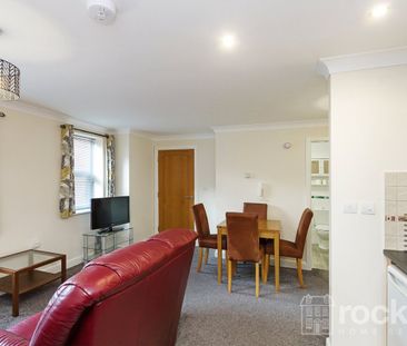 Faulds Court, James Street, Wolstanton, ST5 - Photo 4