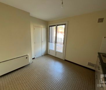 Location Appartement 1 pièce 45m² CAHORS 46000 - Photo 5
