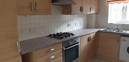 2 bedroom flat to rent - Photo 3