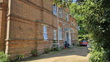 1 bedroom ground floor flat to rent - Photo 4