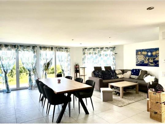 Nice 3.5 room apartment on the ground floor in Vex - Photo 1