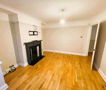 South Drive, Coulsdon, CR5 - Photo 6