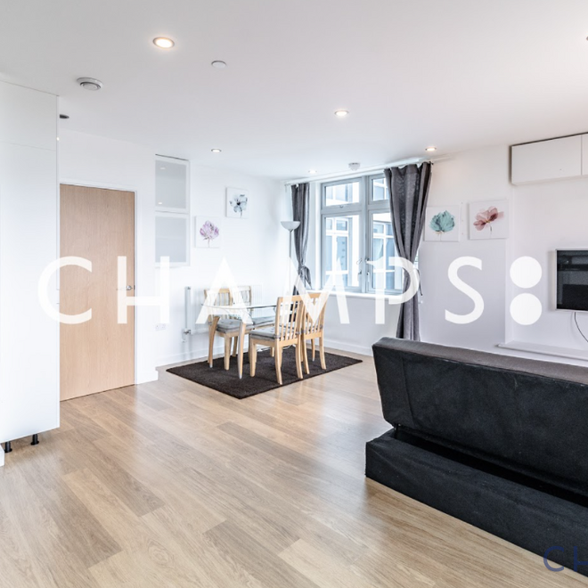 3 bedroom flat to rent - Photo 1