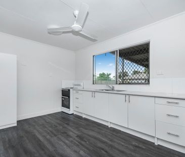 Family Home with Pool and Shed! - Photo 2
