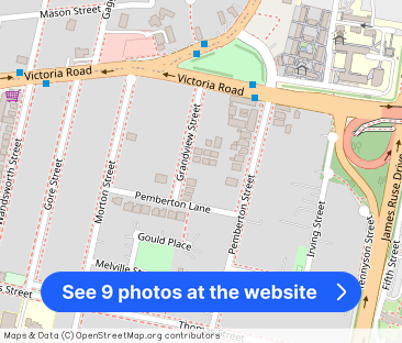 “Spacious full brick townhouse” - Photo 1