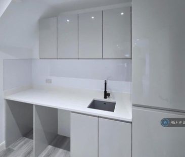 3 bedroom detached house to rent - Photo 6